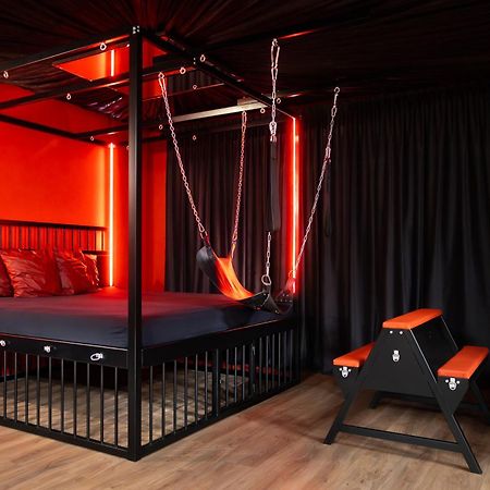 Bdsm Red Apartments 维尔纽斯 外观 照片
